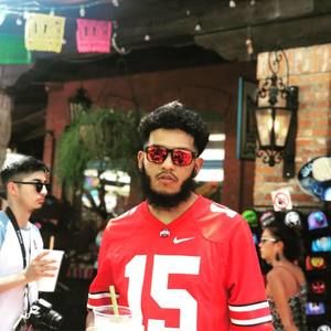 Meet your Posher, Luis